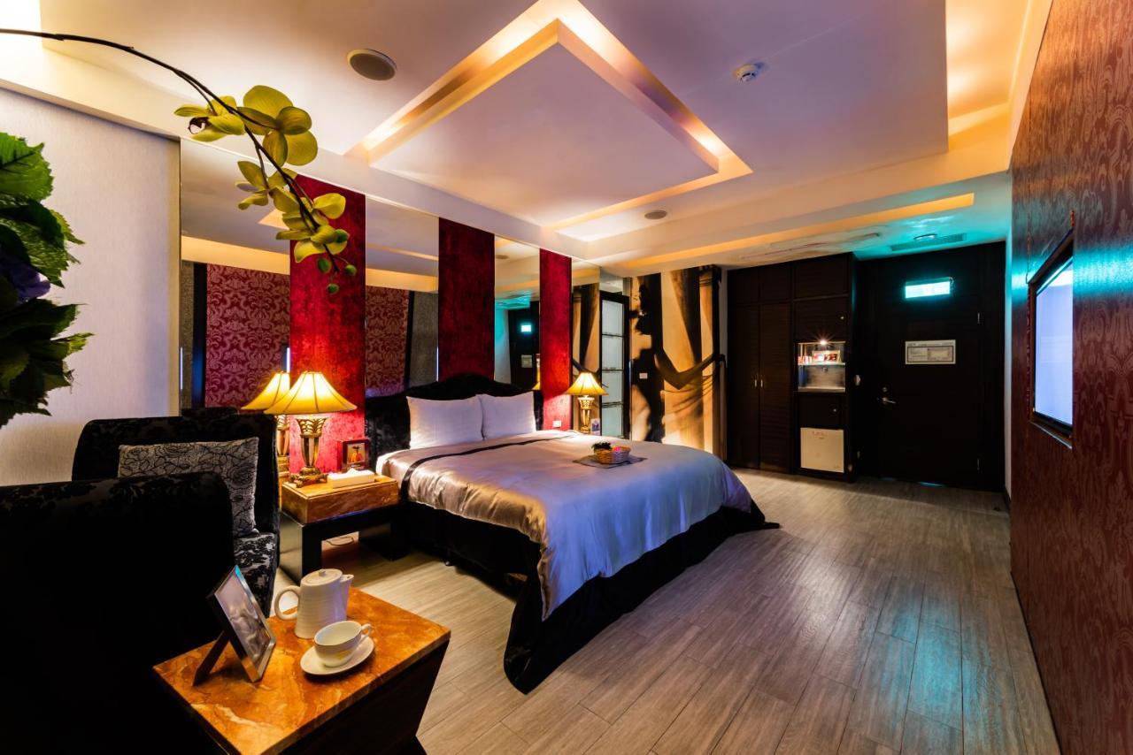 Liti Motel Taichung Buitenkant foto