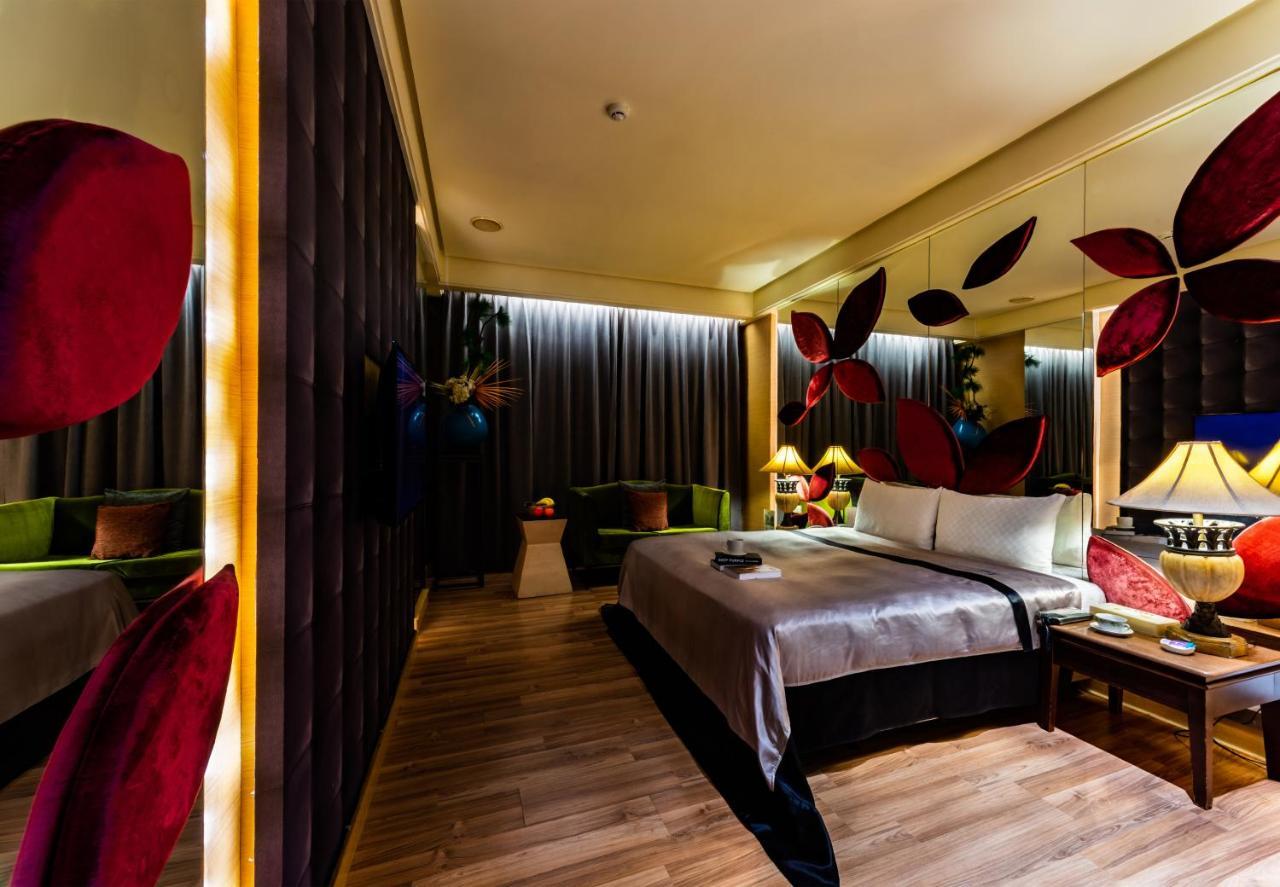 Liti Motel Taichung Buitenkant foto