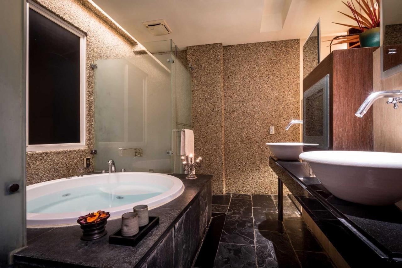 Liti Motel Taichung Buitenkant foto