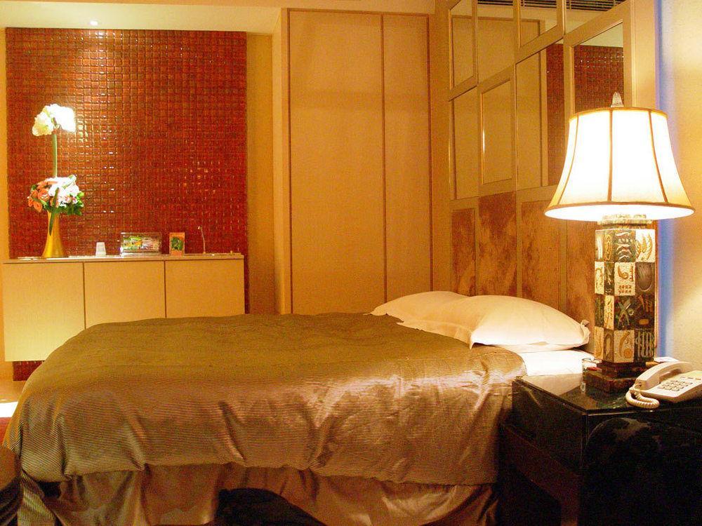 Liti Motel Taichung Buitenkant foto