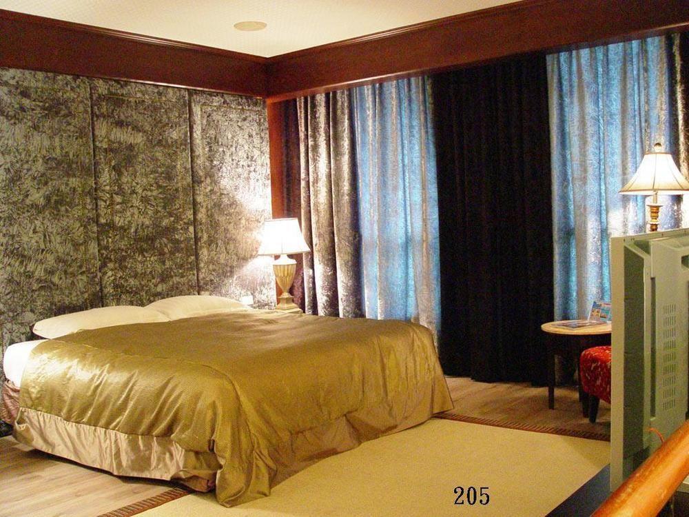 Liti Motel Taichung Buitenkant foto