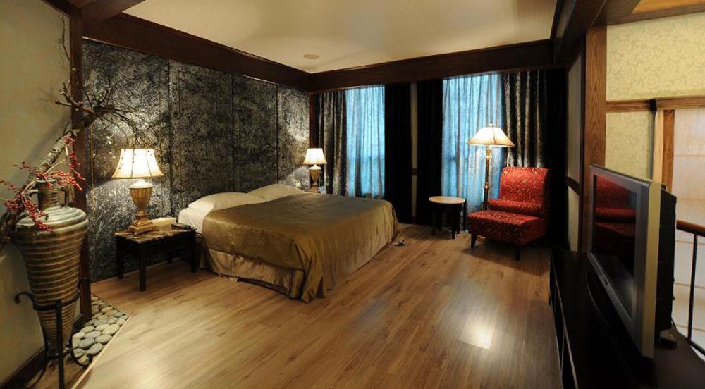 Liti Motel Taichung Buitenkant foto