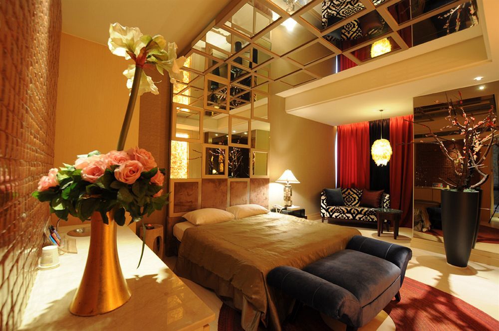 Liti Motel Taichung Buitenkant foto