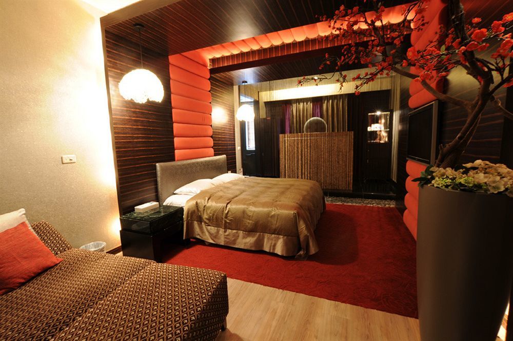 Liti Motel Taichung Buitenkant foto