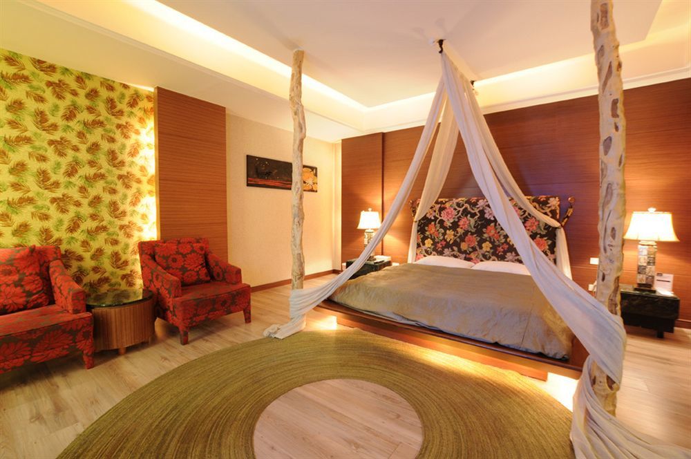 Liti Motel Taichung Buitenkant foto