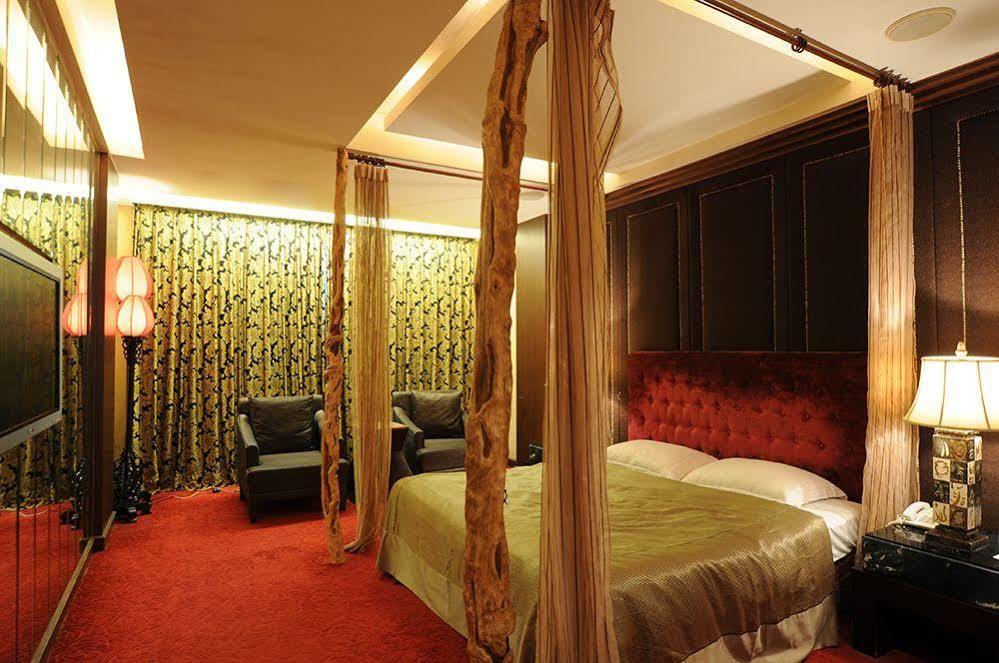 Liti Motel Taichung Buitenkant foto