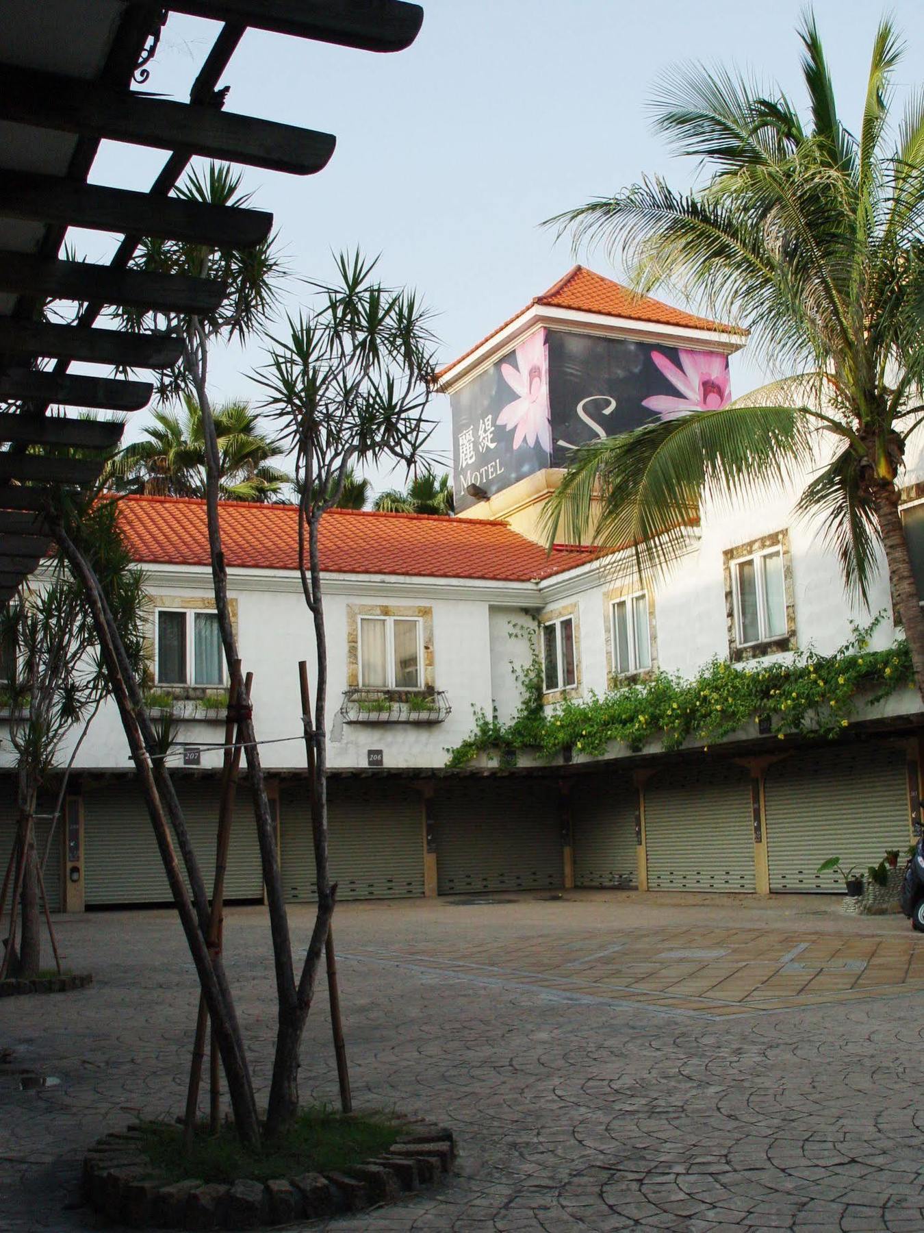 Liti Motel Taichung Buitenkant foto