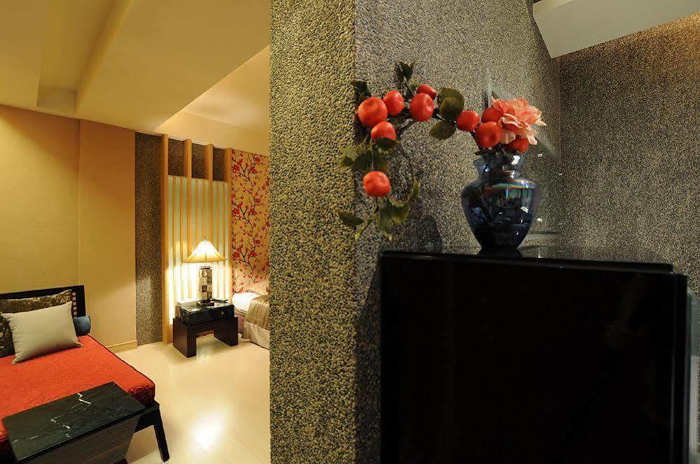 Liti Motel Taichung Buitenkant foto